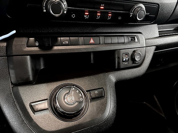 Opel Vivaro 13 of 14
