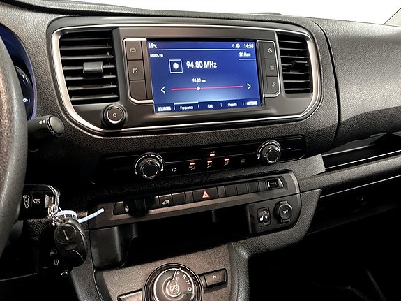Opel Vivaro 12 of 14