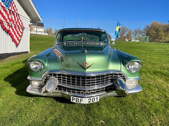 Cadillac Coupé DeVille 5 of 15