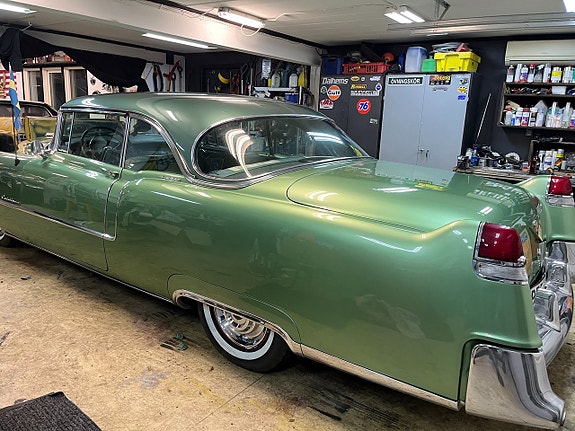 Cadillac Coupé DeVille 15 of 15