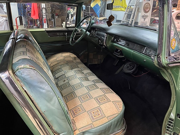 Cadillac Coupé DeVille 10 of 15