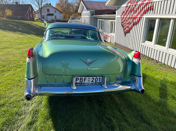 Cadillac Coupé DeVille 7 of 15