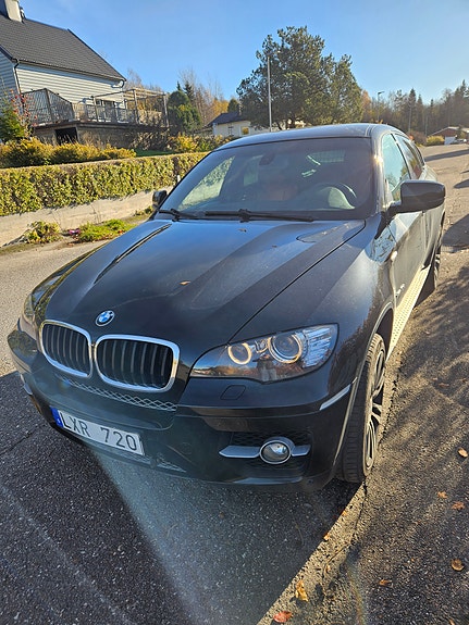 BMW X6 2 of 2