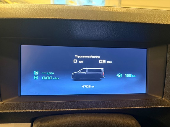 Citroen SpaceTourer 27 of 29