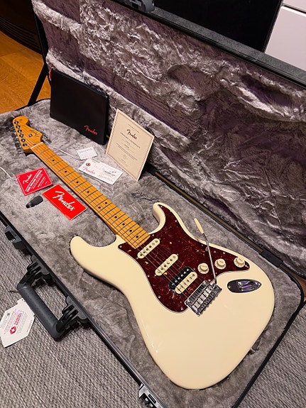 Fender American Professional II Stratocaster HSS – Mystic Olympic White