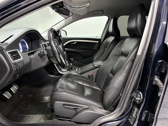 VOLVO V70 2.5 R-DESIGN 231 ch BVM - ATTELAGE - CUIR - 252300 km