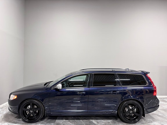 VOLVO V70 2.5 R-DESIGN 231 ch BVM - ATTELAGE - CUIR - 252300 km