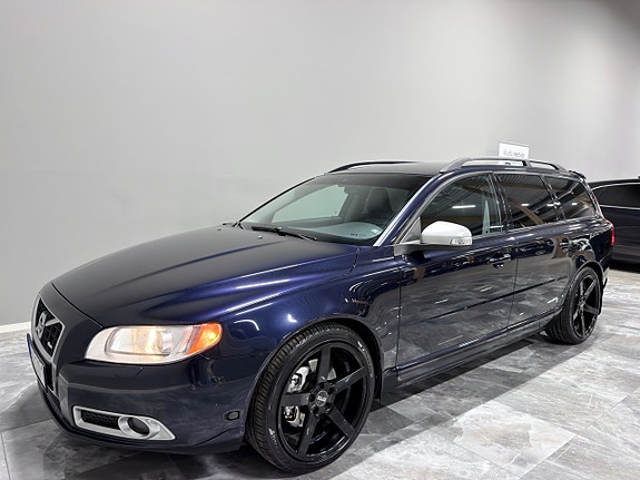 VOLVO V70 2.5 R-DESIGN 231 ch BVM - ATTELAGE - CUIR - 252300 km
