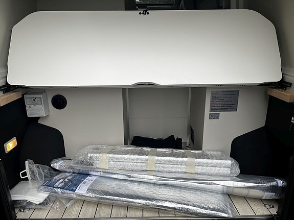 Westfalia Columbus 540D Pop-Up Premium Edition Litium, solcell, vattenburen dieselvärme, automat 8 of 29