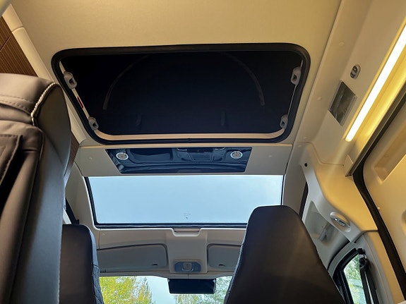 Westfalia Columbus 540D Pop-Up Premium Edition Litium, solcell, vattenburen dieselvärme, automat 23 of 29