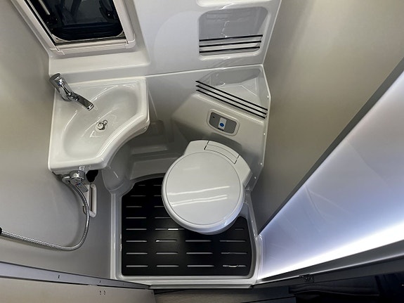 Westfalia Columbus 540D Pop-Up Premium Edition Litium, solcell, vattenburen dieselvärme, automat 17 of 29