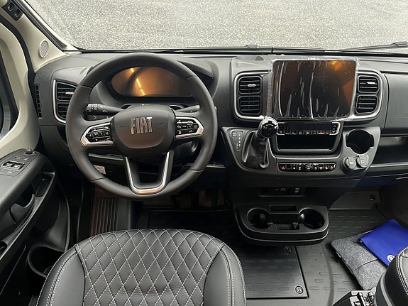 Westfalia Columbus 540D Pop-Up Premium Edition Litium, solcell, vattenburen dieselvärme, automat 21 of 29