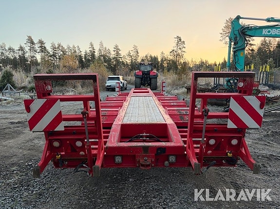 Skogsmaskintrailer Chieftain med 30 tons last 4 of 6