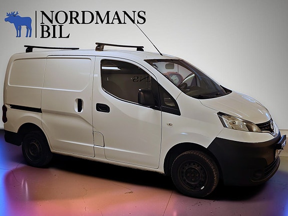 Nissan NV200 5 of 9