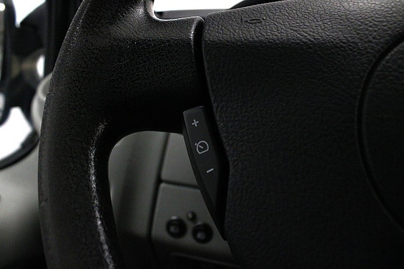 Renault Trafic 9 of 12