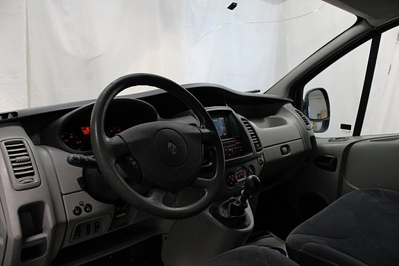 Renault Trafic 5 of 12