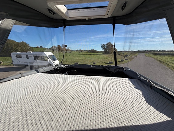 Carado *5.40m*Pop-up tak*4-bäddar*Nya 140hk Euro 6*Dragkrok: 2500kg 19 of 30