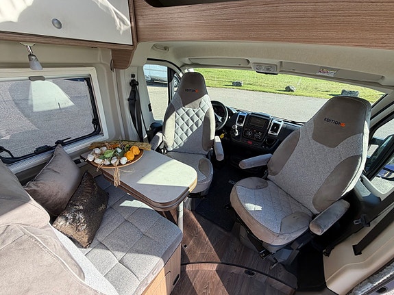 Carado *5.40m*Pop-up tak*4-bäddar*Nya 140hk Euro 6*Dragkrok: 2500kg 4 of 30