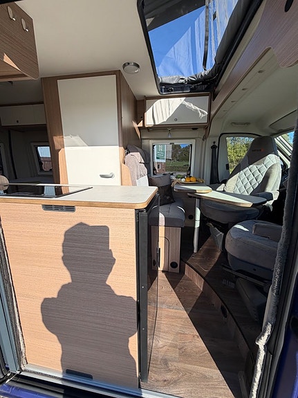 Carado *5.40m*Pop-up tak*4-bäddar*Nya 140hk Euro 6*Dragkrok: 2500kg 6 of 30