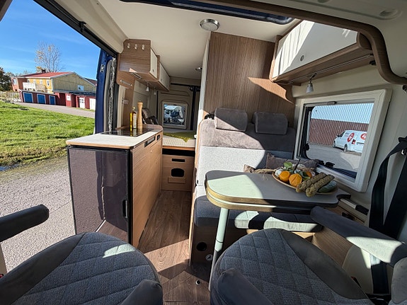 Carado *5.40m*Pop-up tak*4-bäddar*Nya 140hk Euro 6*Dragkrok: 2500kg 3 of 30