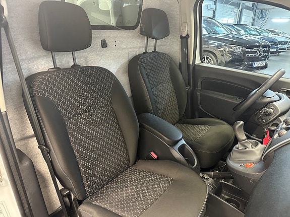 Renault Kangoo Express 16 of 22