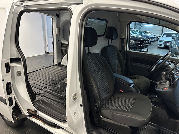 Renault Kangoo Express 12 of 22