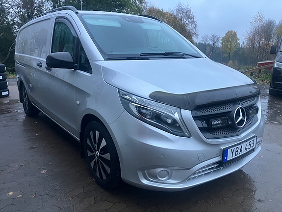 Mercedes-Benz Vito 119 2 of 12