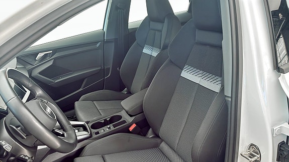 Audi A3 8 of 12