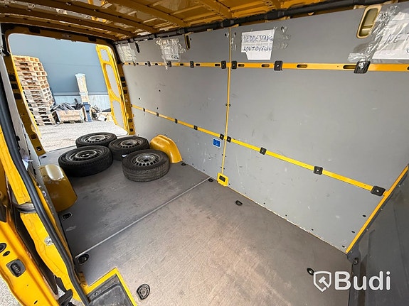 Mercedes-Benz Sprinter 208 25 of 27