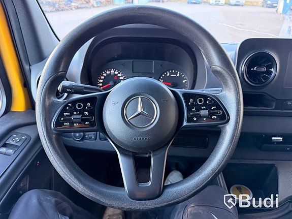 Mercedes-Benz Sprinter 208 11 of 27