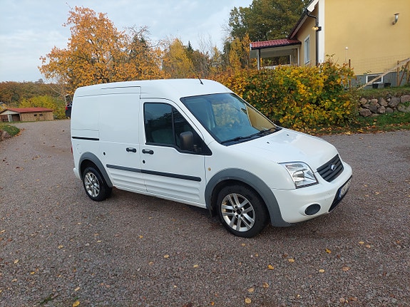 Ford Transit Connect 3 of 6