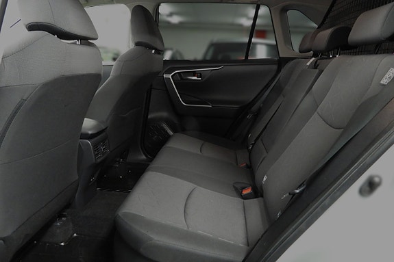 Toyota RAV4 21 of 26