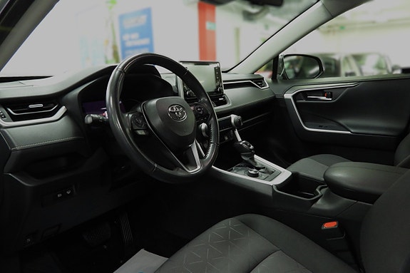 Toyota RAV4 16 of 26