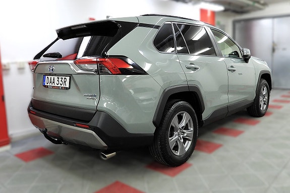 Toyota RAV4 9 of 26