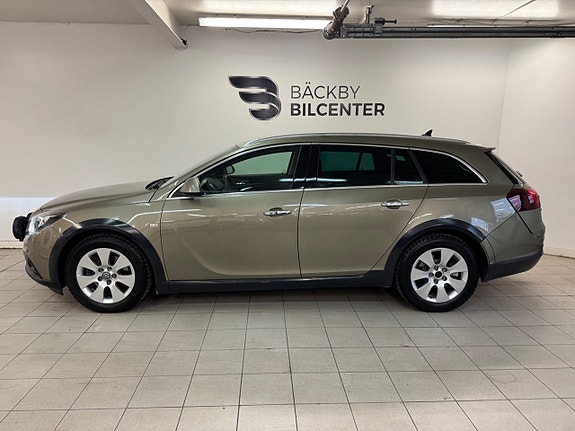 Opel Insignia Country Tourer 2 of 18
