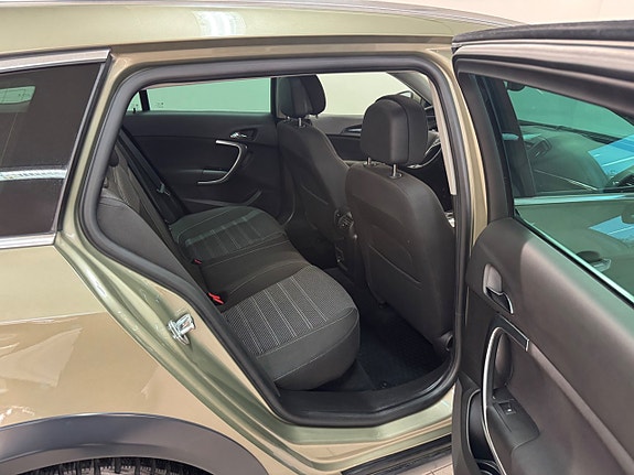 Opel Insignia Country Tourer 16 of 18