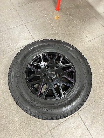 Product image 1 of 5