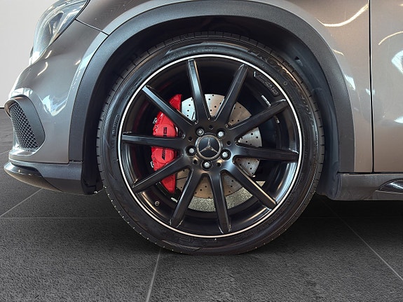 Mercedes-Benz GLA 45 AMG 17 of 17