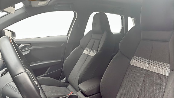 Audi A3 8 of 12