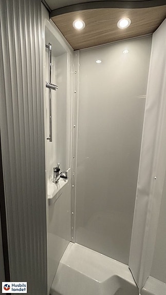 Knaus VAN TI PLUS 650 MEG 10 of 13