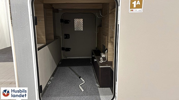 Knaus VAN TI PLUS 650 MEG 13 of 13