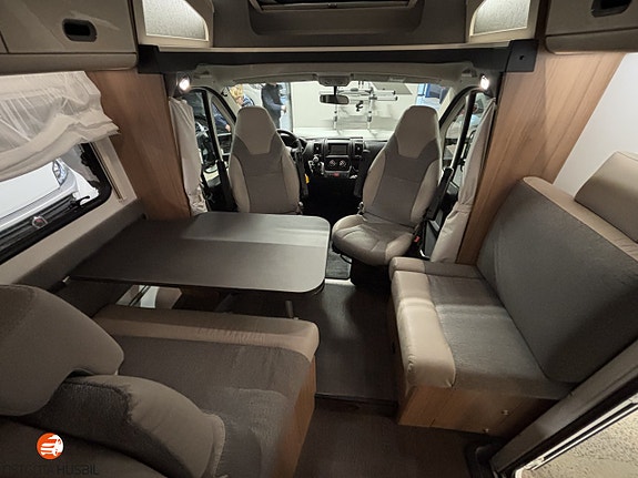 Sun Living S 75 SC Queenbed och taksäng 7 of 12