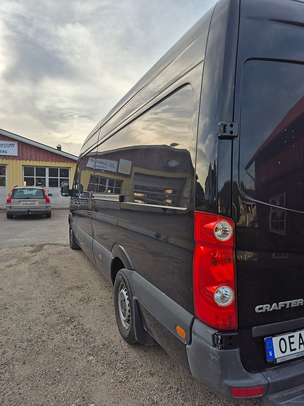 Volkswagen Crafter 35 2 of 18