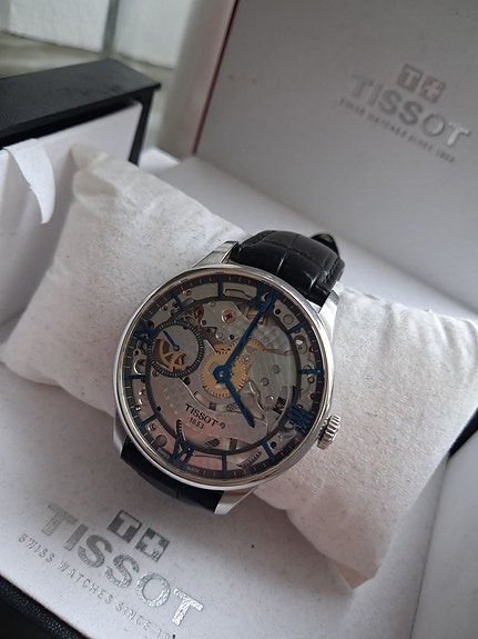 Product image 1 of 6
