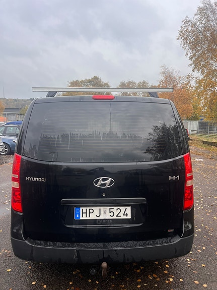 Hyundai H-1 5 of 5