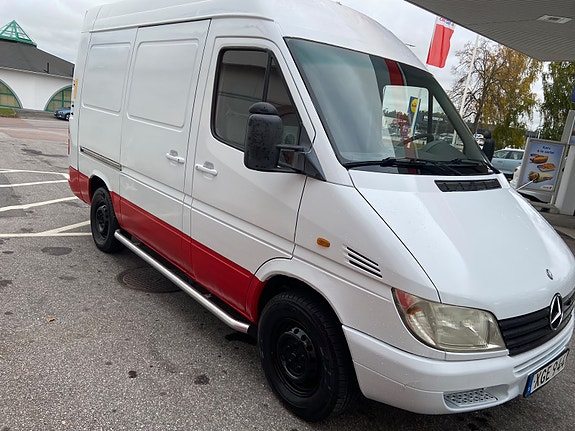 Mercedes-Benz Sprinter 308 2 of 12