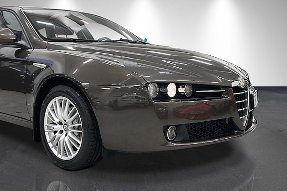 Alfa Romeo 159 11 of 19
