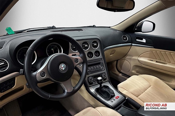 Alfa Romeo 159 16 of 19