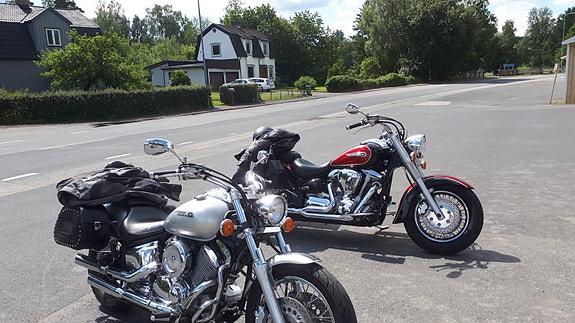 Yamaha XVS1100A 3 of 4