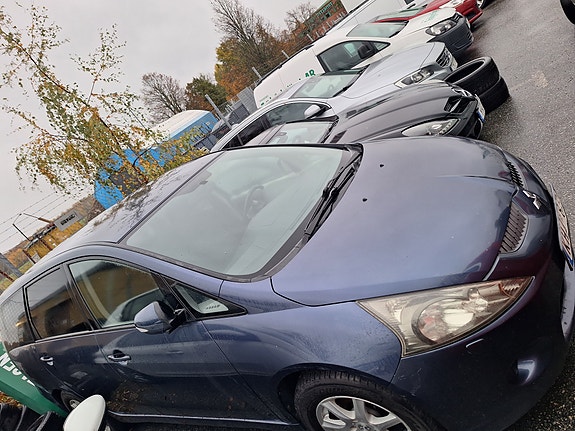 Mitsubishi Grandis 4 of 6